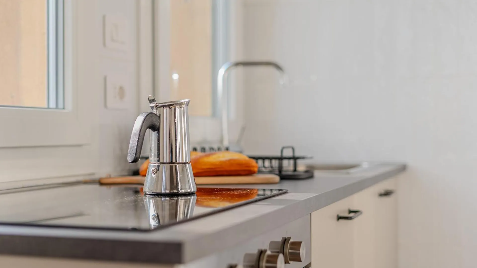 Urban View Apartment - Argonne Milan Italy
